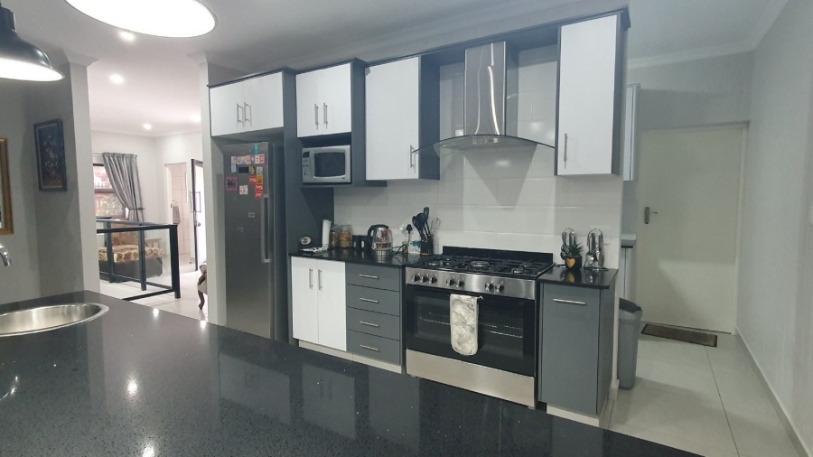 3 Bedroom Property for Sale in Dana Bay Western Cape